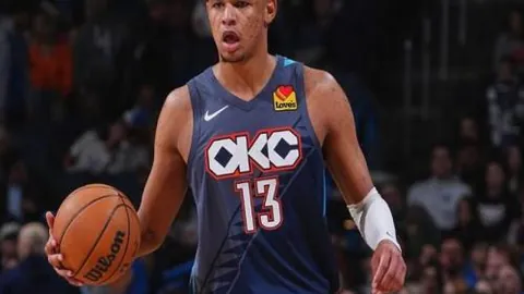 埃爾切2-2战平西班牙人，武磊半场离场，德托马斯双响献关键助攻